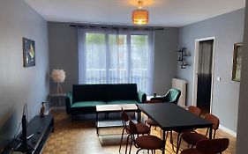 5 Pieces Av Petite Place Parking Proche Zenith Et Cite Sciences Villette